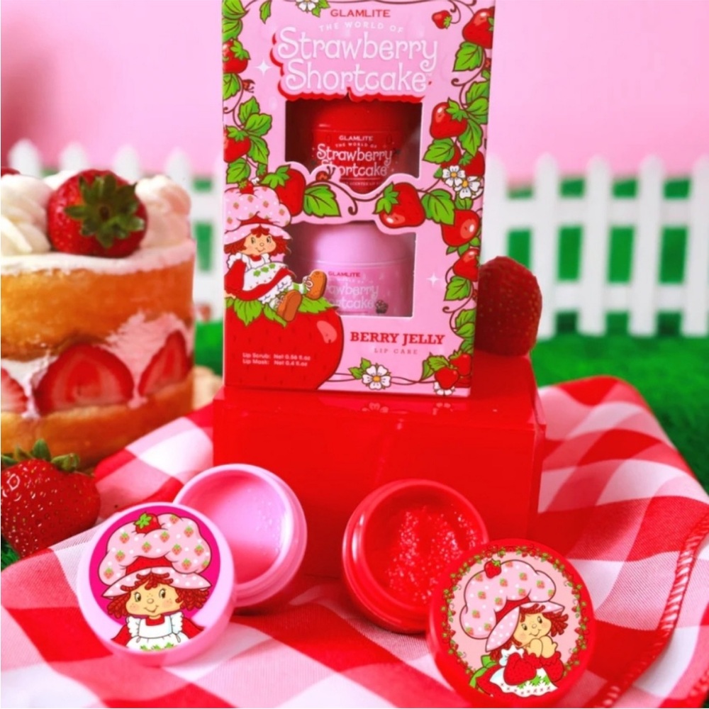 Strawberry Shortcake Glamlite Makeup PR Box Full Collection Set ๐ - Picture 8 of 10